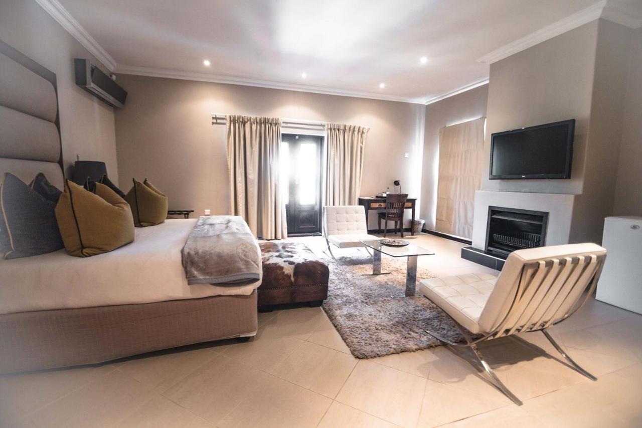 גאבורון The Capital Guest House מראה חיצוני תמונה