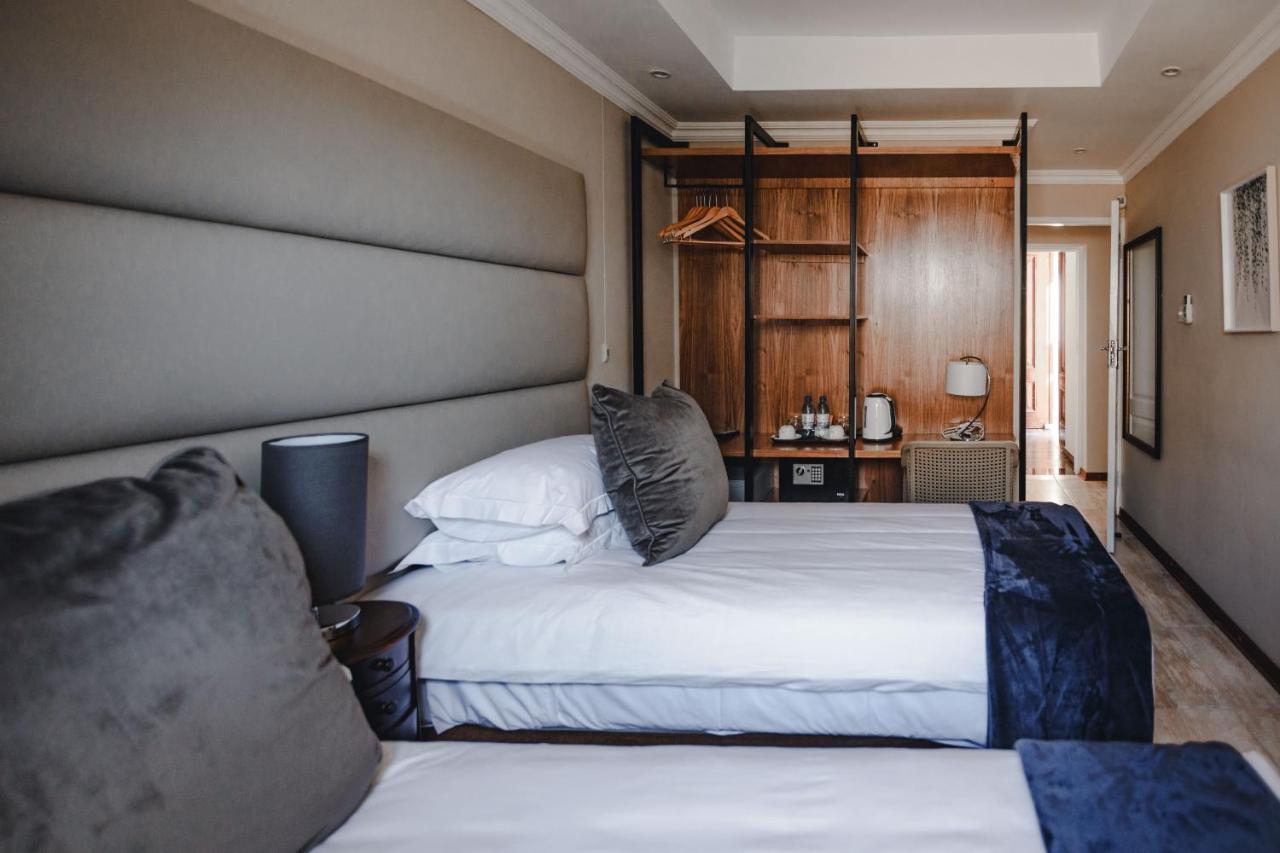 גאבורון The Capital Guest House מראה חיצוני תמונה