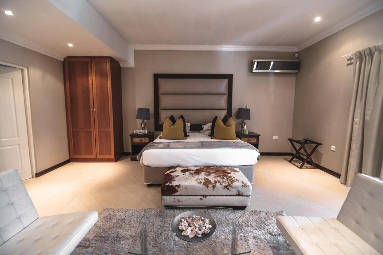 גאבורון The Capital Guest House מראה חיצוני תמונה