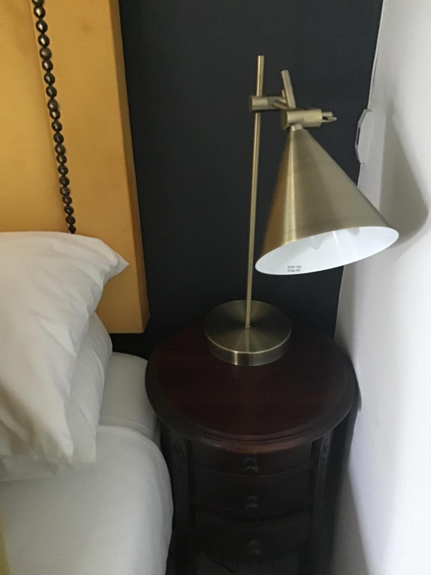 גאבורון The Capital Guest House מראה חיצוני תמונה