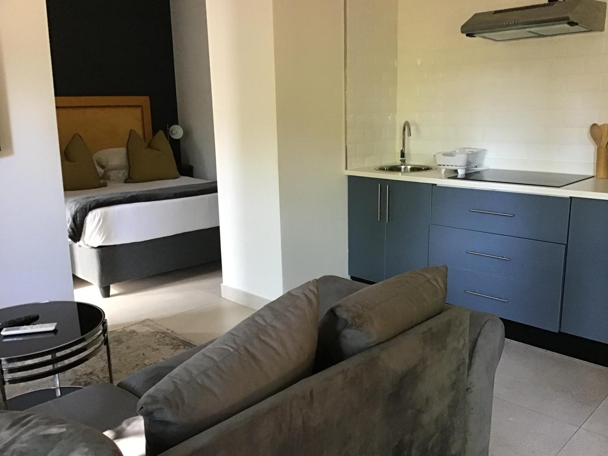 גאבורון The Capital Guest House מראה חיצוני תמונה