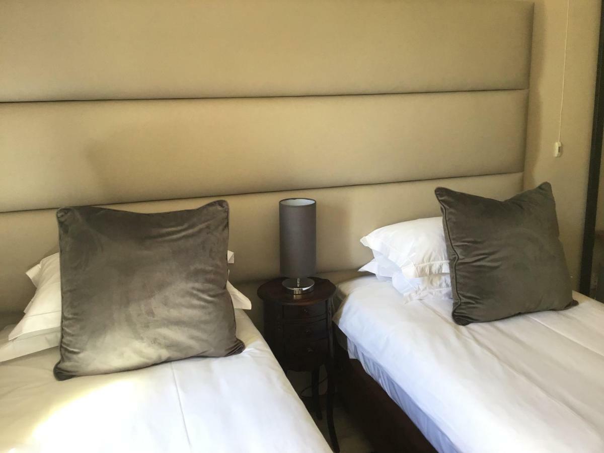 גאבורון The Capital Guest House מראה חיצוני תמונה