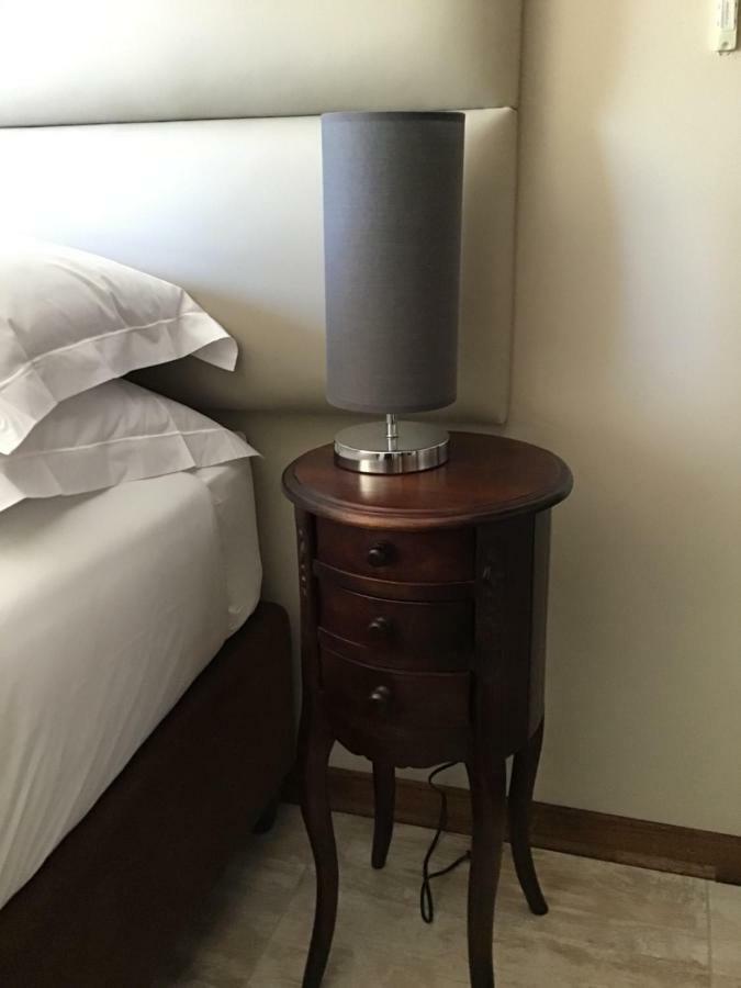 גאבורון The Capital Guest House מראה חיצוני תמונה