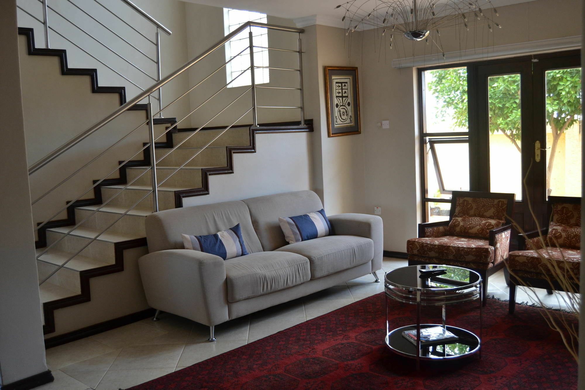 גאבורון The Capital Guest House מראה חיצוני תמונה