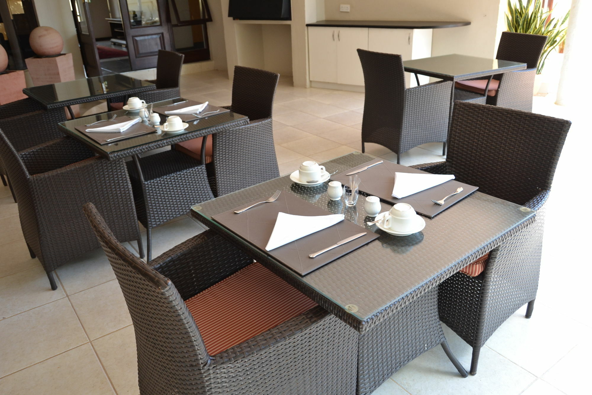גאבורון The Capital Guest House מראה חיצוני תמונה